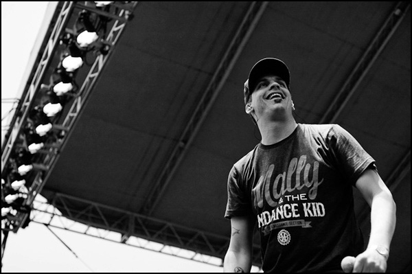 (Image: Slug rocking a Mally tshirt)